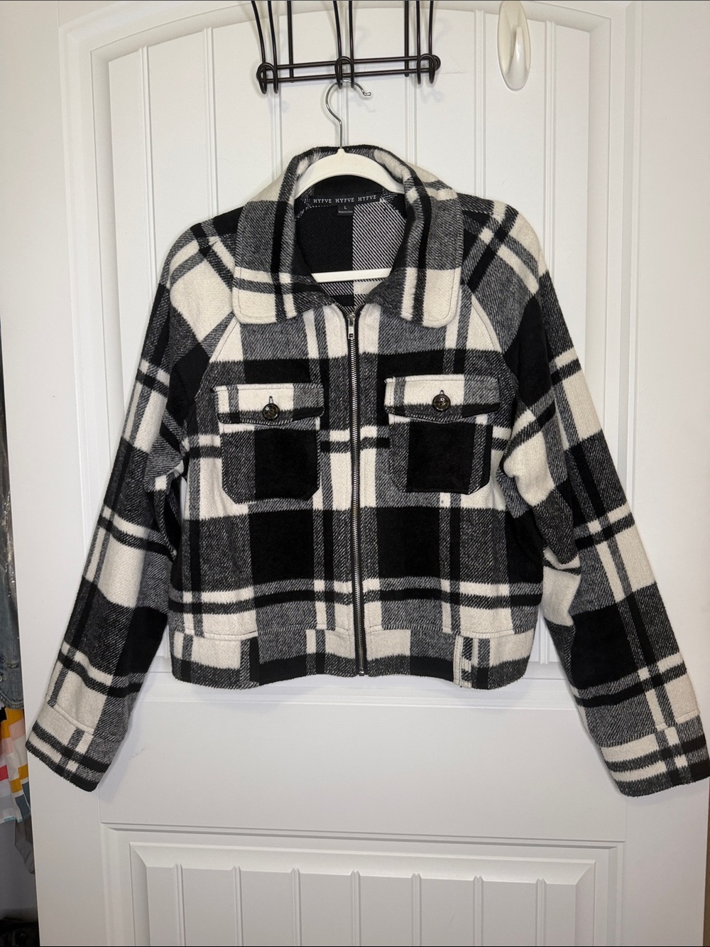 HYFVE Women’s Black White Plaid Cropped Zip Jacket Size Large
